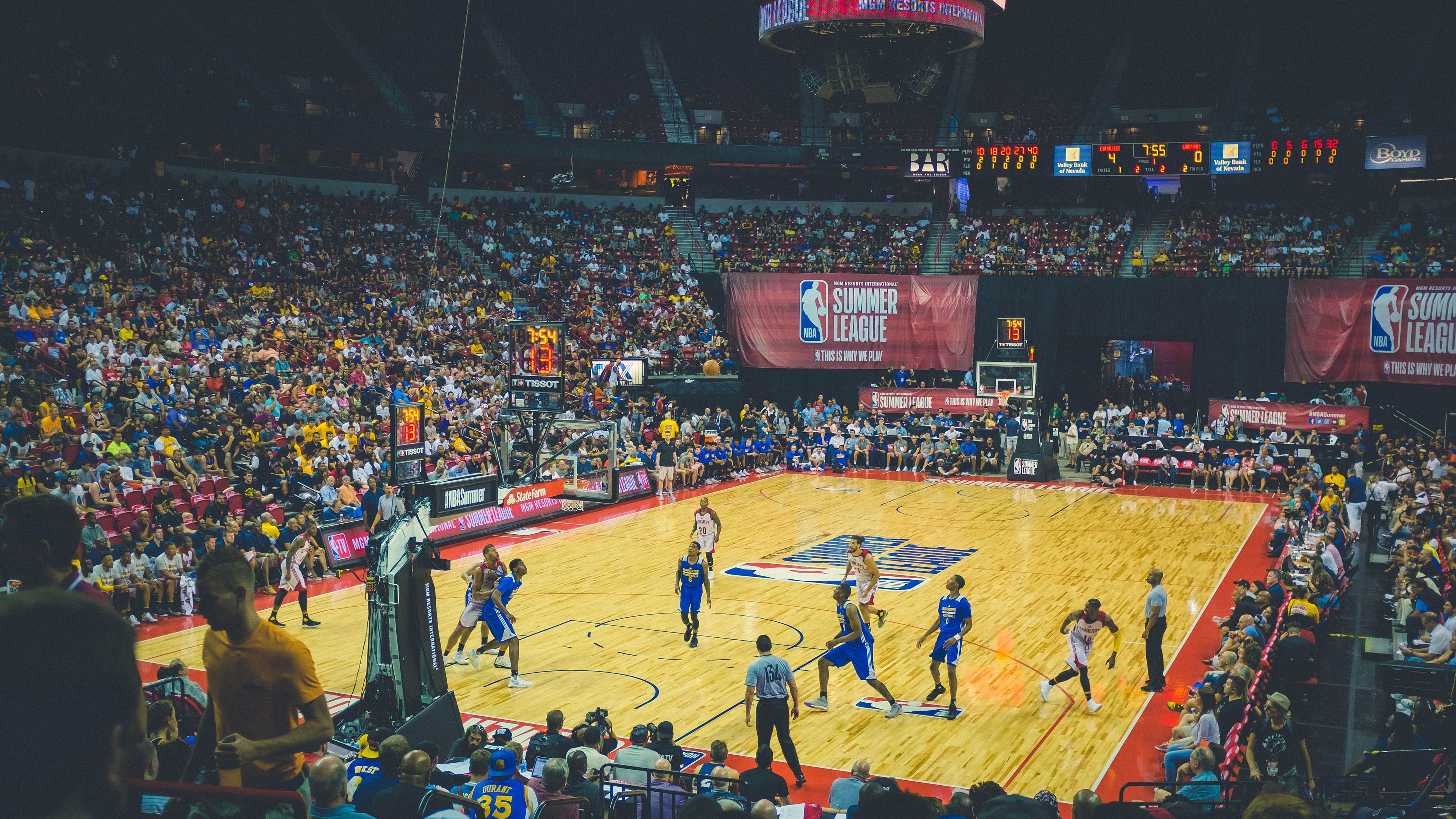 u8国际娱乐-巴特勒连续三场比赛得分超过大比分获胜，湖人不断突破！赢得满堂喝彩